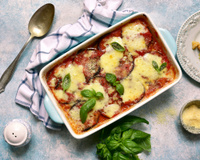 Cette recette d’aubergines à la parmigiana signée Cyril Lignac va vous donner envie de cuisiner italien