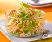 Une salade complète et très rafraîchissante pour un repas d'été : des crevettes roses, des dés d'avocat, l'acidité d'une…