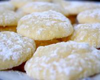 De délicieux petits biscuits au bon goût de citron et d'huile d'olive.Ces petits biscuits accompagnent très bien un thé. Pour cette recette,…