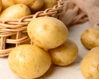 Quatre fois moins cher qu’en supermarché : ces pommes de terre se vendent à prix mini (voici comment en profiter)