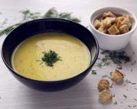 Un soupe au goût délicat pour utiliser ces beaux fanes bio