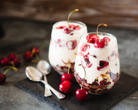 “Super léger et frais pour l’été” : comment réaliser un tiramisu allégé avec des cerises