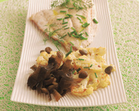 Colin/merlan, chou-fleur en lamelles sauté, wakame, câpres