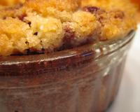 Je ne me lasse pas du chocolat, c'est mon pêcher mignon. Voici la recette de minis crumbles au chocolat.........mes enfants en raffolent.