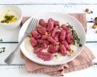 Gnocchis roses, pommes de terre et betterave