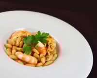 Salade de haricots blancs aux herbes, crevettes et vinaigrette au Ketchup