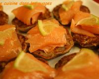 J'ai choisi de faire des galettes au sarrasin en remplaçant l'eau par le cottage cheese et en ajoutant des oignons de Roscoff complotés. Je m'en suis servi…