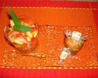 Cœurs de muffins au melon confit, pépites de nougat au miel de lavande et salade ananas fraise à la gousse de vanille