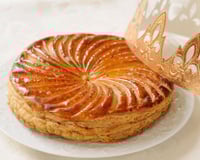 Le pâtissier Yann Couvreur nous partage sa recette de galette des rois à faire avec les enfants !