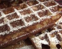 De délicieuses gaufres, toutes moelleuses, fondantes et surtout 100 % tradition ! Cette recette vous rappellera sans aucun doute, les gaufres qu'on trouve sur…