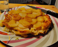 Chaud et froid de pommes de terre nouvelles et tourteaux.