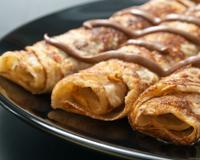 Une recette simple et rapide pour préparer de délicieuses crêpes gourmandes à garnir de chocolat ou de confiture selon votre envie.