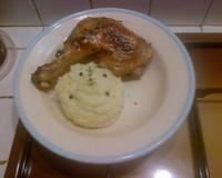 Poulet farci aux herbes.