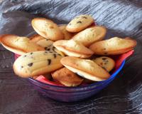 Ces madeleines à la lavande vous rappelleront le doux air de Province, tandis que les pépites de chocolat satisferont les plus gourmands ! Un mariage de saveurs originales…