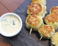 Brochettes de boulettes de poulet à la coriandre et au cumin