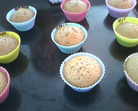 Un muffin parfumé au café avec un coeur de chocolat