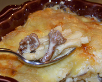 Un gratin délicieux au fromage fondant, plat famillial par excellence. Les girolles apportent une petite note de sous bois qui s'accordent à merveille avec le fromage…