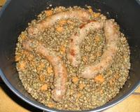 Avec l'élaboration de ce plat je vous livre un petit "truc" pour que la saucisse soit bien moins grasse et plus goûteuse.