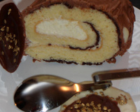 Bûche à la crème bavaroise au chocolat blanc et ganache montée au chocolat au lait