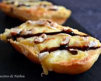 Que dire ?? Simple et bon ....
Le petit goût sucré du pain croustillant, le crémeux du fromage, le croquant des noisettes et la touche de crème de balsamique.... What…
