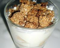 Préparer le crumble et l'appareil au yaourt.