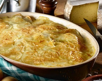 Gratin à la Tomme de Savoie assaisonné de noix de muscade