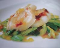 Noix de Saint-Jacques au citron et au gingembre