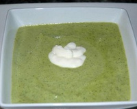 Velouté de courgettes aux moules et vache qui rit