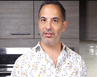 “C’est horrible !” : le chef Yotam Ottolenghi dévoile cet aliment qu’il déteste par dessus tout