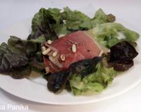 Une version chaude pour manger en entrée avec des petits Rocamadours bien fait.