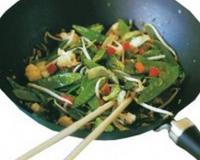 Recette venant d'Asie aux senteurs les plus variées.Recette idéale pour s'initier à l'utilisation du wok.