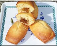 Il s'agit de délicieux petits gâteaux yaourt fourrés à la confiture de mirabelle.
