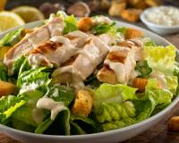 Salade César au poulet gourmande