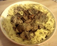 Lapin à la bière et aux champignons de Paris