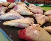 Voici la dernière recette réalisée pour la Sweet Table ! J"ai trouvé cette petite merveille sur le blog de Chef Simon, une petite perle cette recette ! Elle est très…