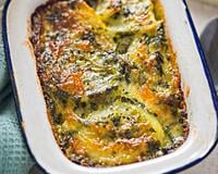 Gratin alternant plusieurs couches successives, avec une légère note sucrée salée.