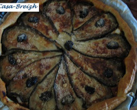 Tarte aux aubergines, féta et olives noires