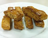 Les Croquets aux Amandes sont une spécialité de biscuits aux amandes d'Afrique du Nord. On les retrouve un peu partout autour du bassin méditerranéen, sous diverses appellations…
