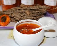Une merveilleuses association que l'abricot étal lavande pour une confiture divinement parfumée.