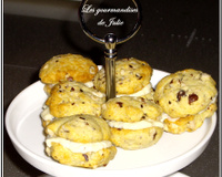 Whoopie pies à la fourme d'Ambert et aux noisettes