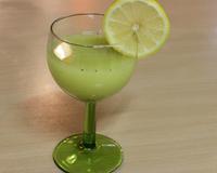 Le jus de gingembre aux saveurs exotiques de la Guinée. Une recette authentique de Madame Fofana pour les ateliers de cuisine du monde Kialatok.