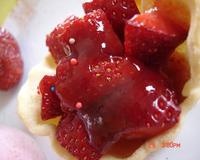 Recette très légère et surtout très goûteuse vu que l'on a le vrai goût des fraises et qui plus est très facile à réaliser !