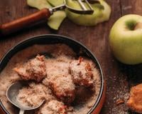 Goûter d'automne : essayez cette recette de pommes caramélisées et billes de beignets facile et gourmande