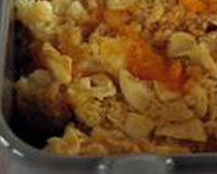 Tian d'abricots nappé de pâte sablée aux amandes