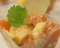 Tartare de saumon, pomme granny et sésame
