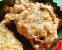 La recette des délicieux oignons bhaji, des beignets d'oignons, facile à réaliser