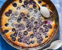 “Un basique rapide qui s’adapte à tous les fruits !” : la cheffe étoilée Stéphanie Le Quellec partage sa recette du clafoutis