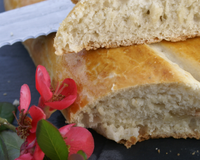 La focaccia est un plat ultra rapide à faire, parfait pour le soir, agrémenté d'une salade verte, hummm délicieux...