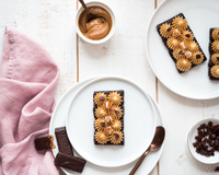 Tartelettes crêpes dentelle chocolat noir & crémeux caramel beurre salé