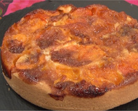 Gâteau aux abricots caramélisés